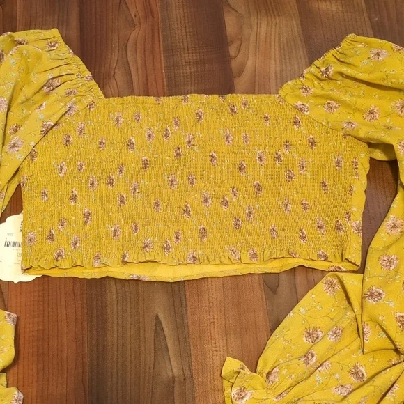 NWT Altar'd State Medium Long Sleeve Mustard Floral Crop Top - Picture 4 of 4